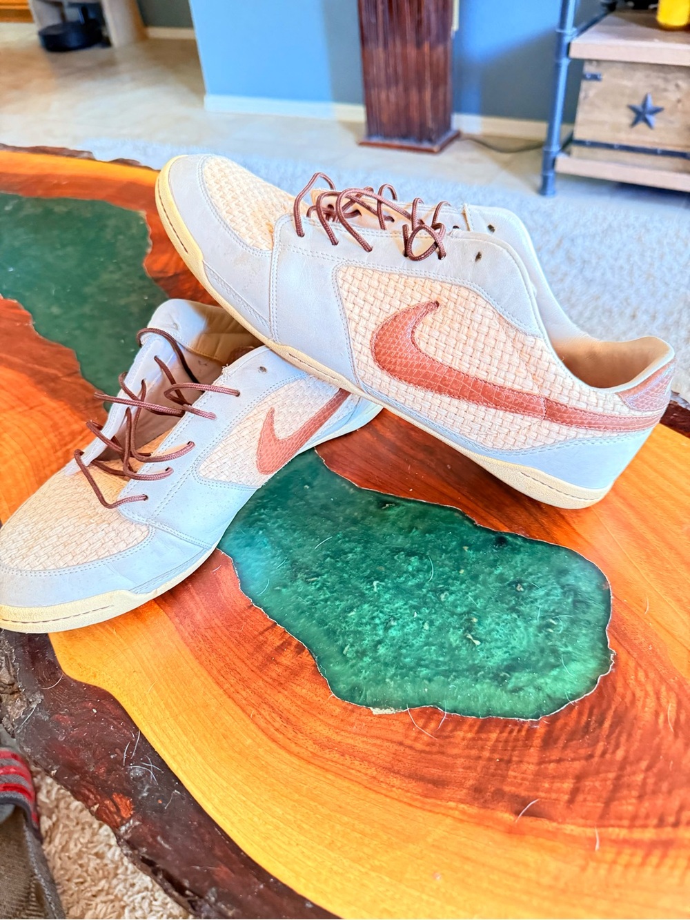Vintage CRAZY RARE Womens Woven Rattan Low Top Sneakers 315109-121 SZ 11